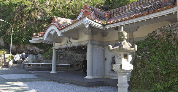 沖縄旅行で訪ねる白銀堂☆糸満人が伝える参拝方法